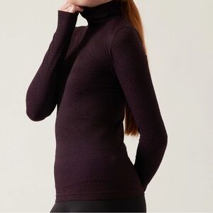 EUC Athleta  Flurry Peak Turtleneck Spiced Cabernet Size XS